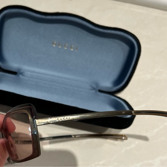 Gucci 1990s VINTAGE sunglasses! - Picture 4 of 7